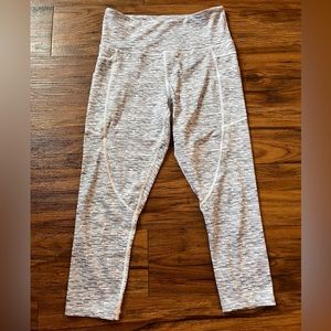 Zyia Women’s Capri 20 Leggings Grey & White Compression Size 6-8